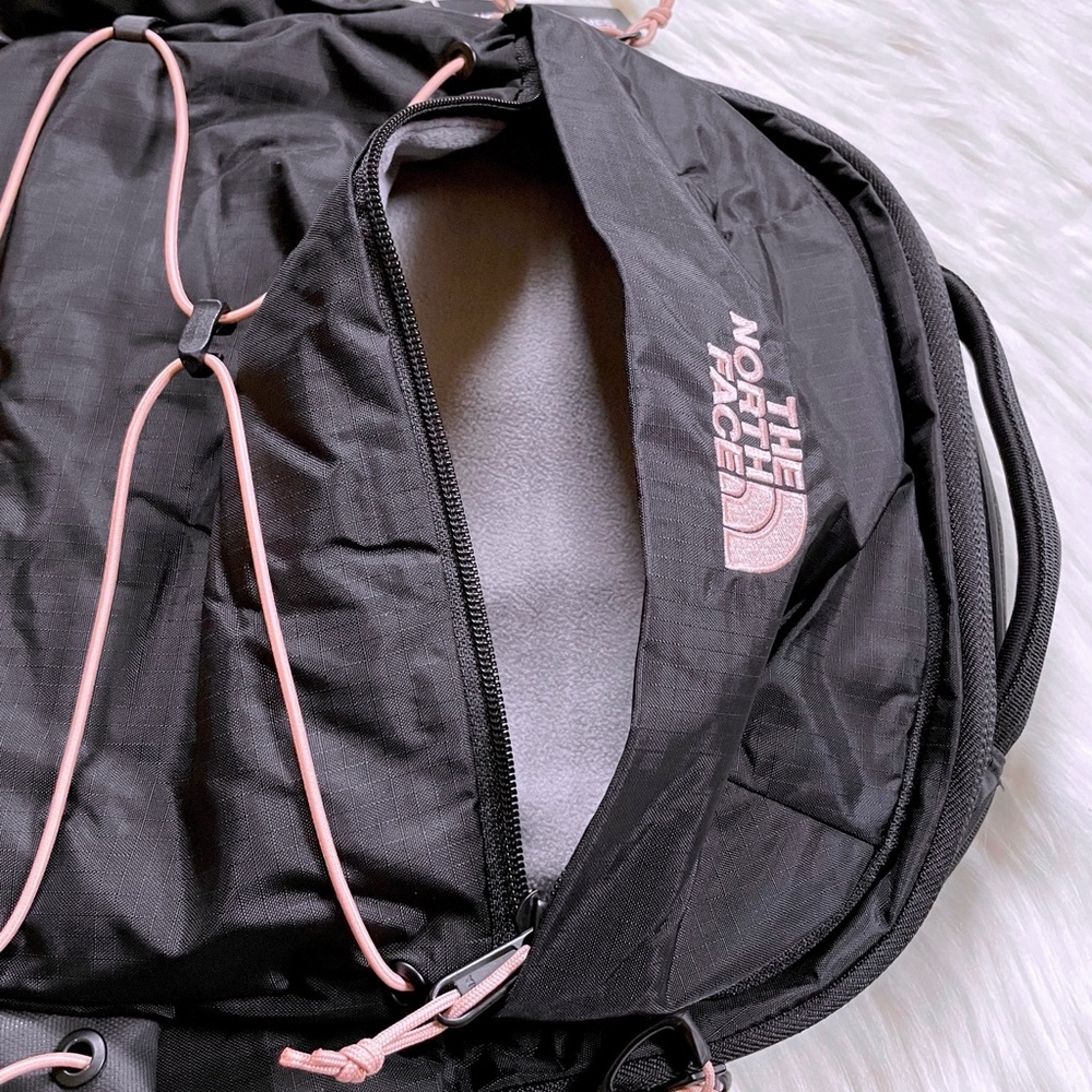 The North Face Women’s Borealis 27 Liter Backpack - Picture 5 of 10